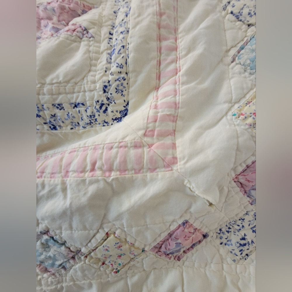 Vintage 8 point star Arch Quilt - Picture 16 of 17